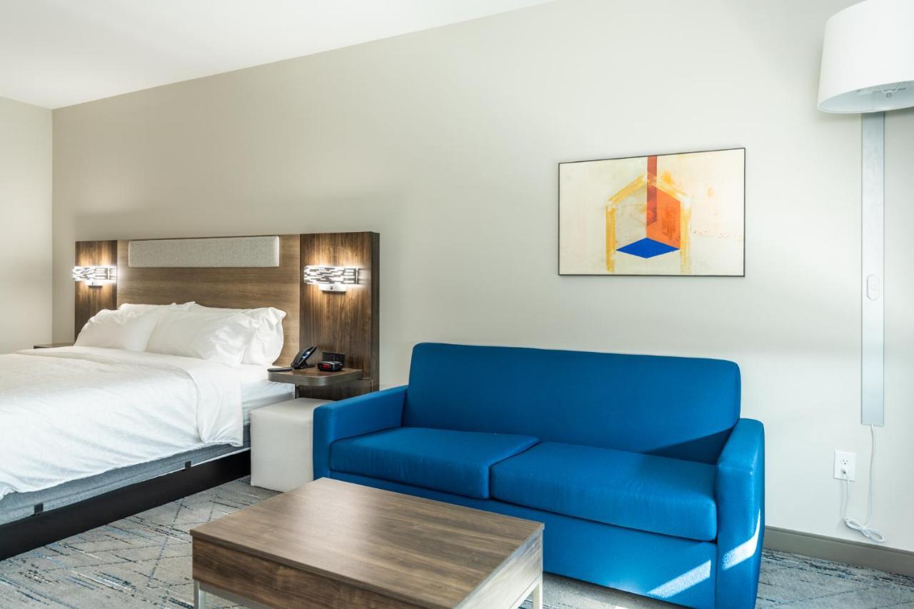 Holiday Inn Express & Suites Charlottesville By Ihg Exterior foto