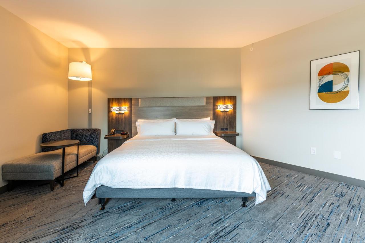 Holiday Inn Express & Suites Charlottesville By Ihg Exterior foto
